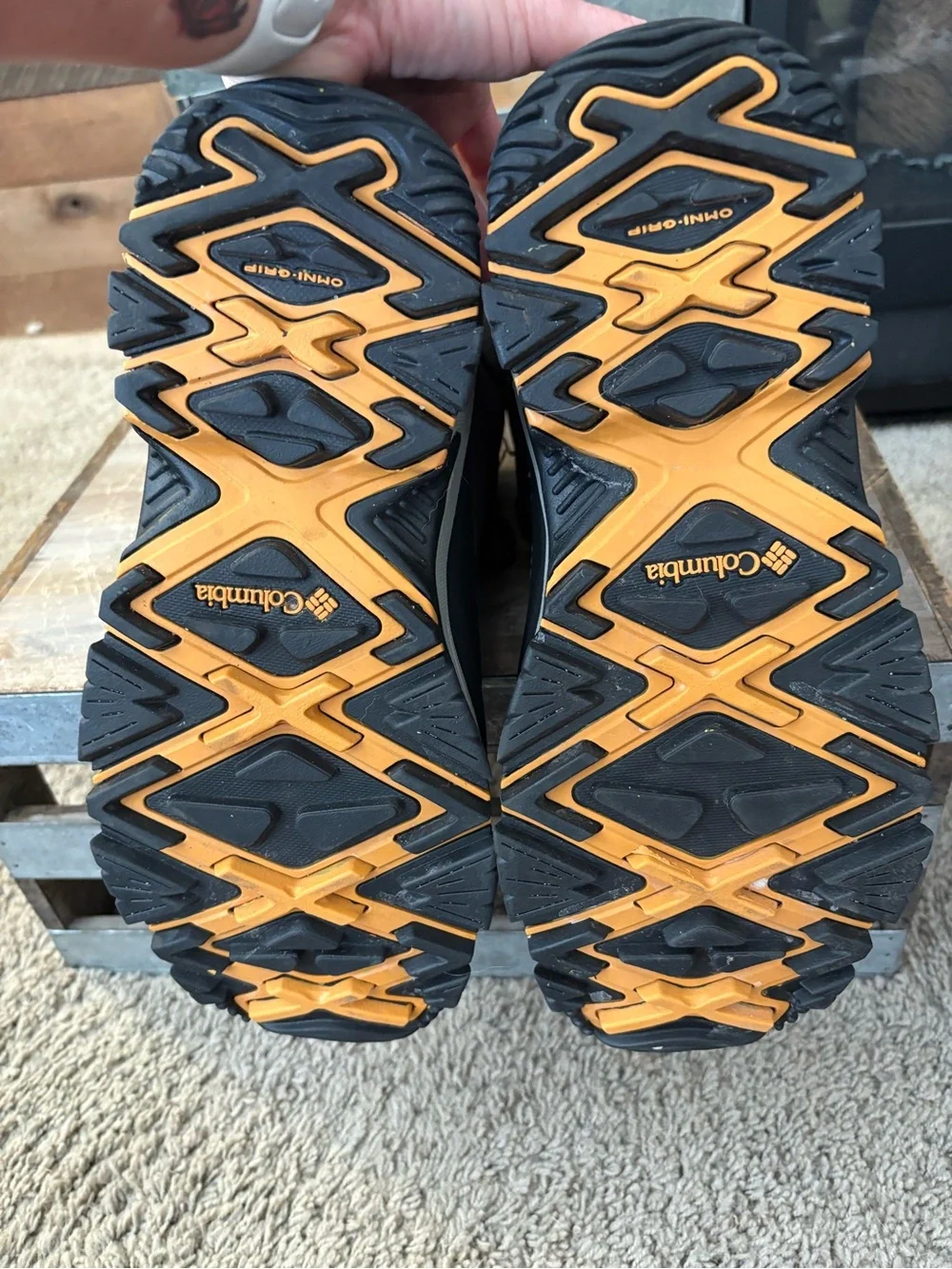 Columbia Gray and Black Men’s Trail Shoe Interior Label